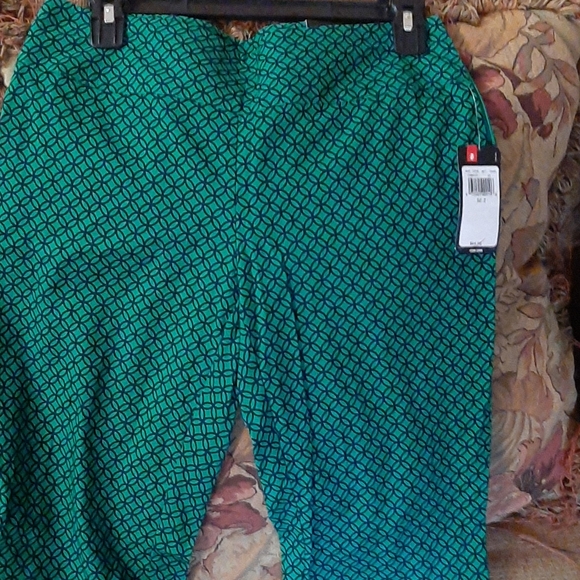 IZOD pants - Picture 4 of 4